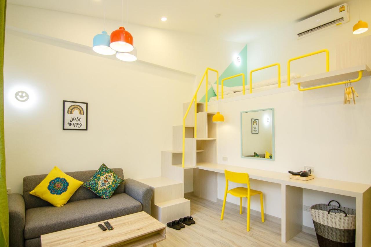 Folk Poshtel Asok Vandrerhjem Bangkok Eksteriør bilde