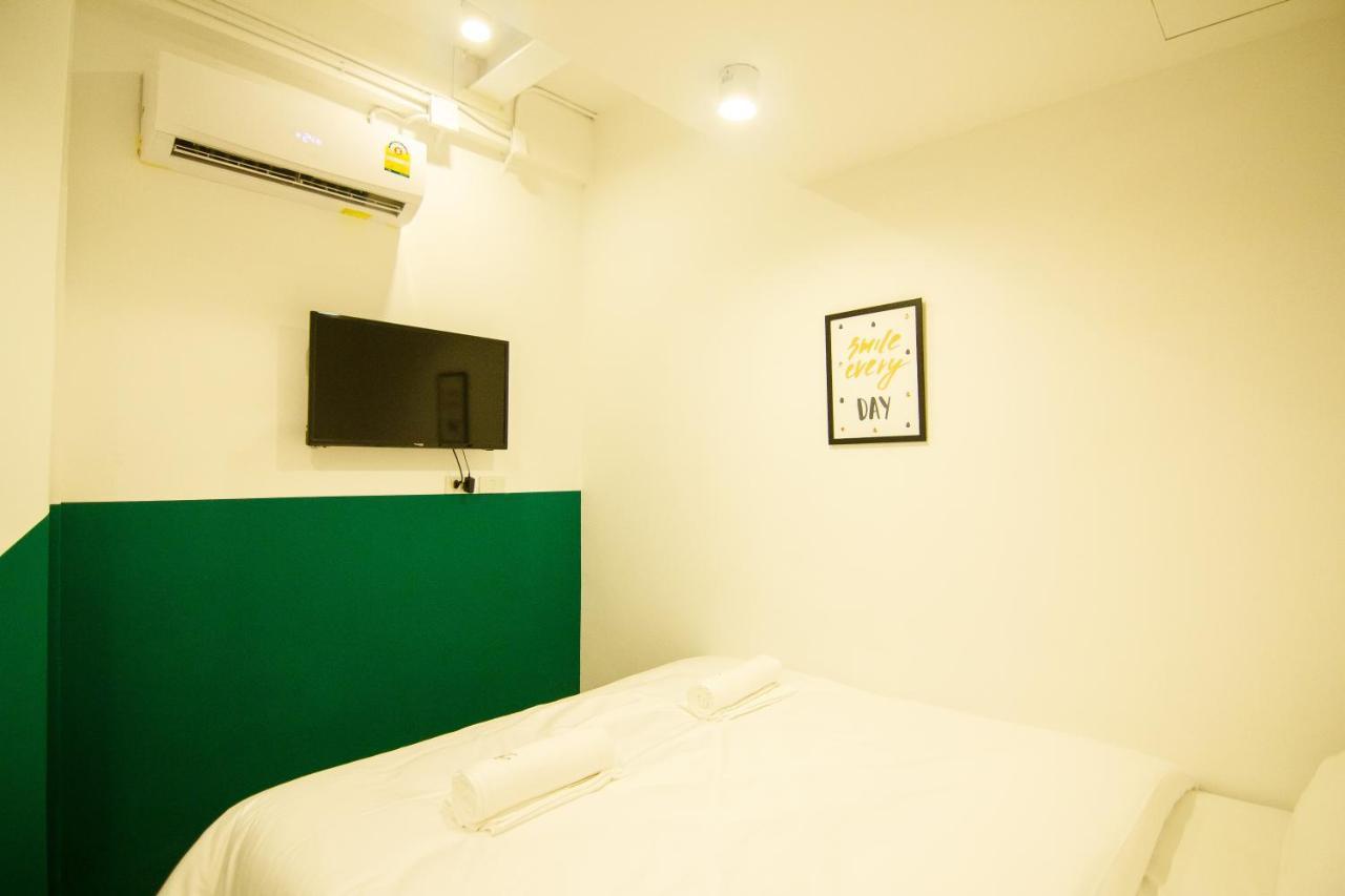 Folk Poshtel Asok Vandrerhjem Bangkok Eksteriør bilde