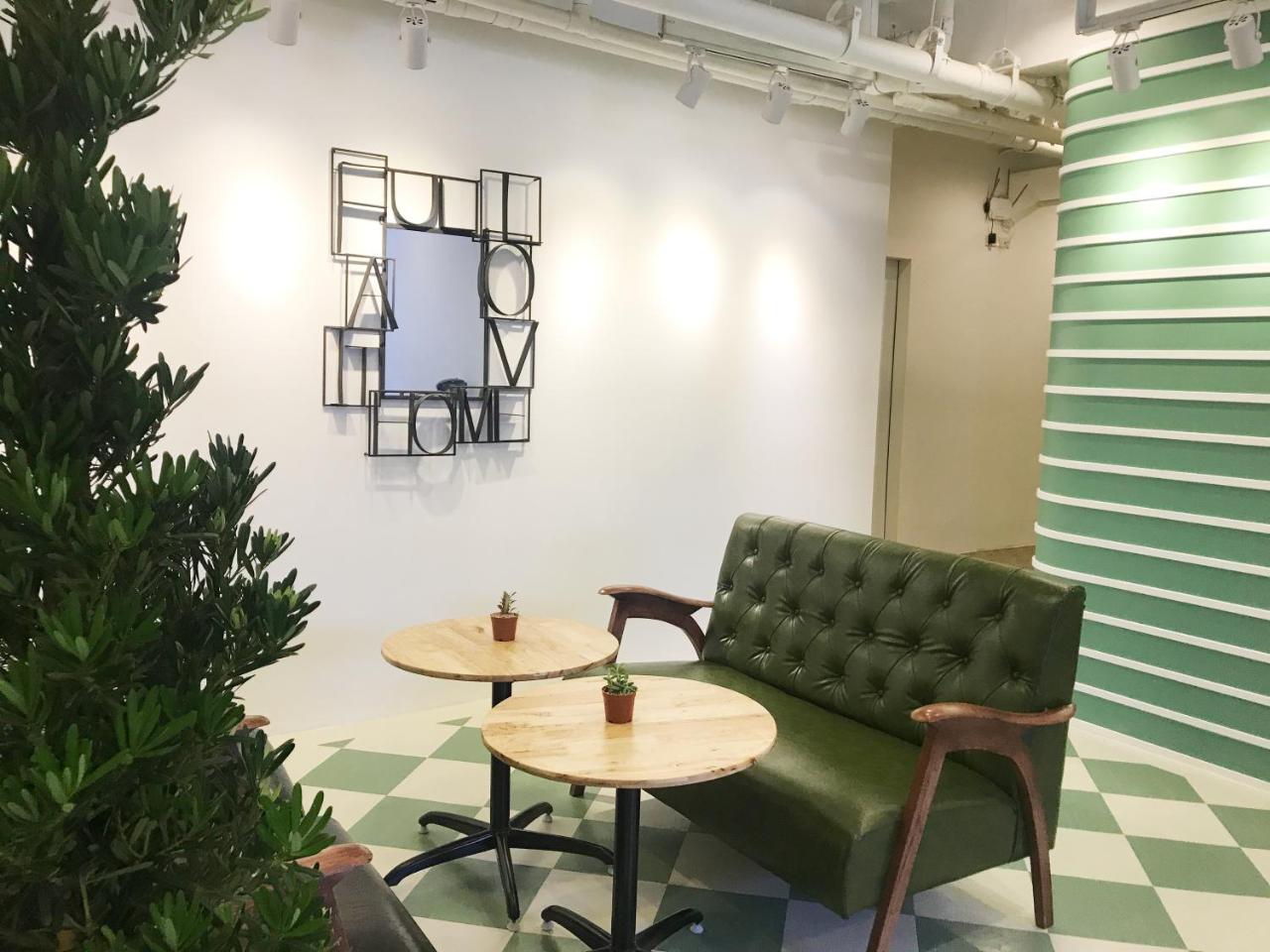Folk Poshtel Asok Vandrerhjem Bangkok Eksteriør bilde