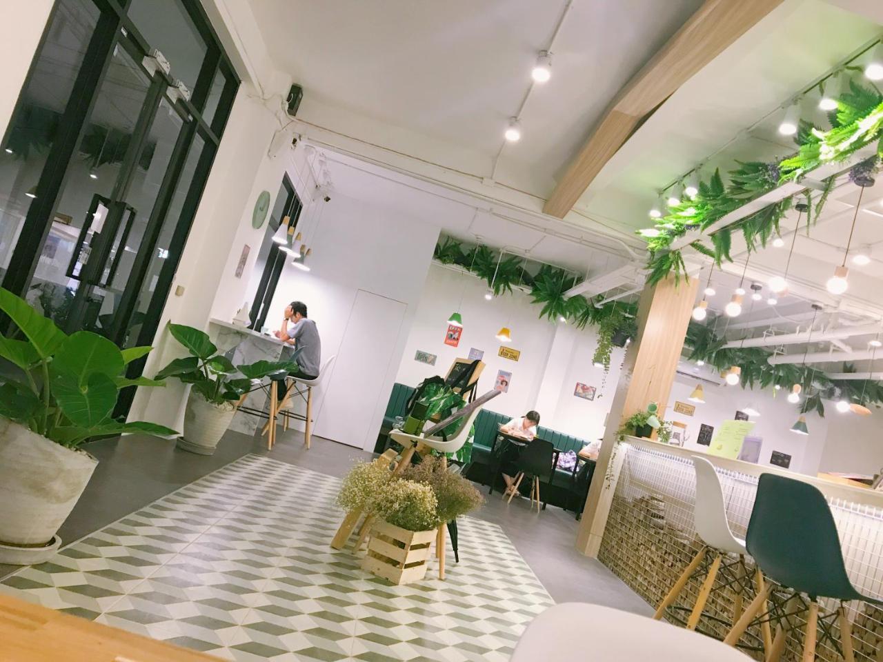 Folk Poshtel Asok Vandrerhjem Bangkok Eksteriør bilde